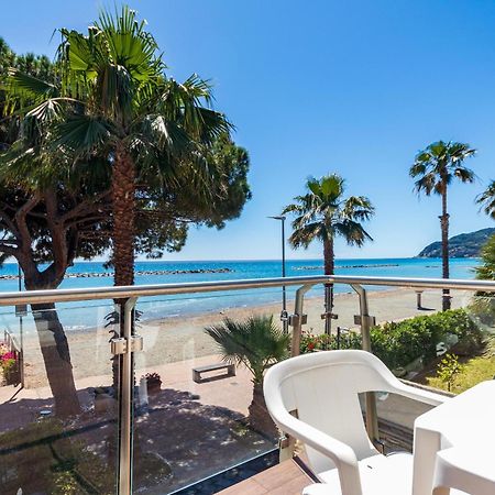 Piccolo Hotel Le Palme San Bartolomeo Al Mare Extérieur photo
