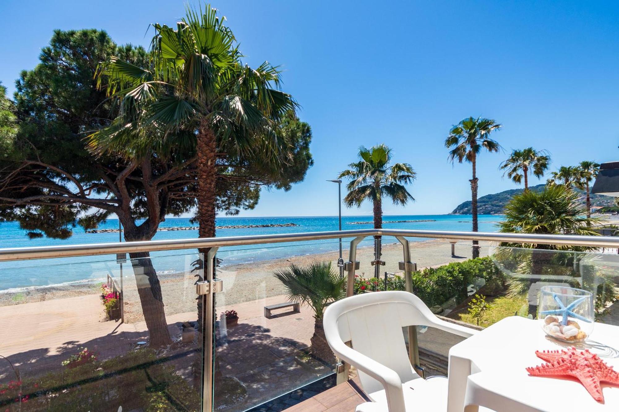 Piccolo Hotel Le Palme San Bartolomeo Al Mare Extérieur photo